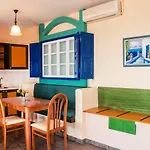 Ξενοδοχείο με διαμερίσματα Limanaki Seafront Φαληράκι