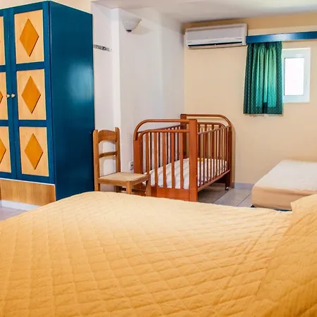 Aparthotel Limanaki Seafront