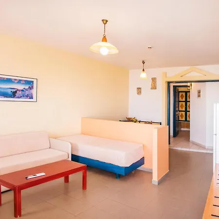 Apart-hotel Limanaki Seafront