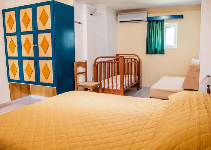 Apart-hotel Limanaki Seafront