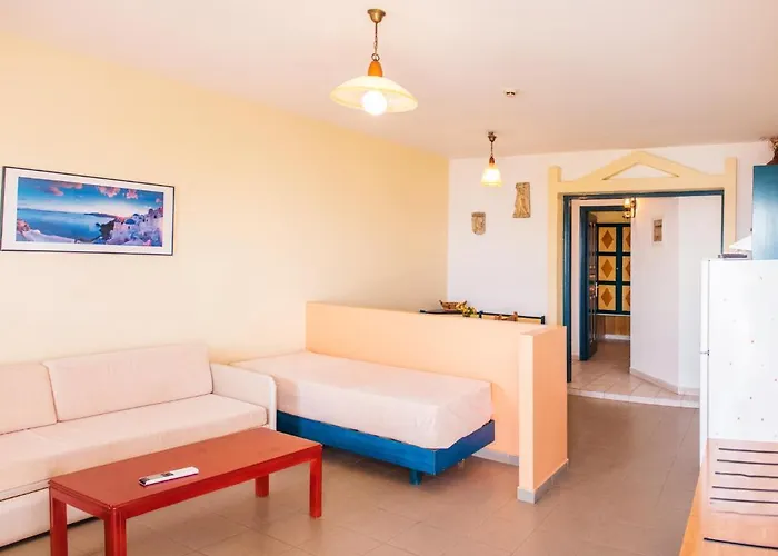 Apart-hotel Limanaki Seafront